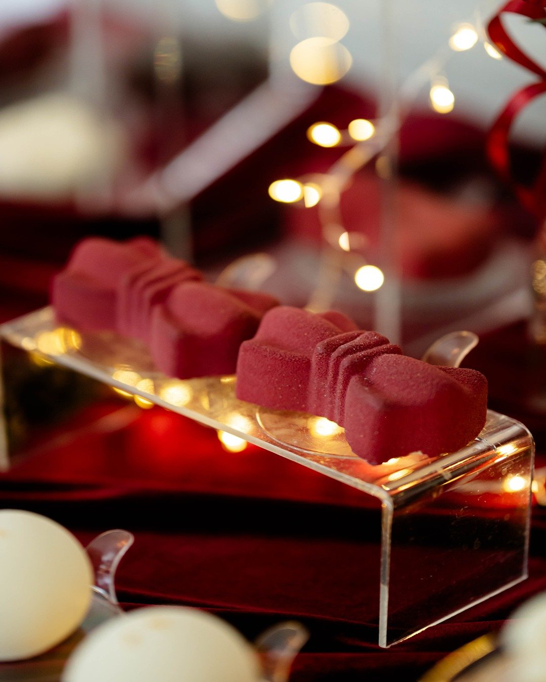 Słodkości z jadalnym zamszem - Pracownia Kremlove Słodkości czerwone z jadalnym zamszem